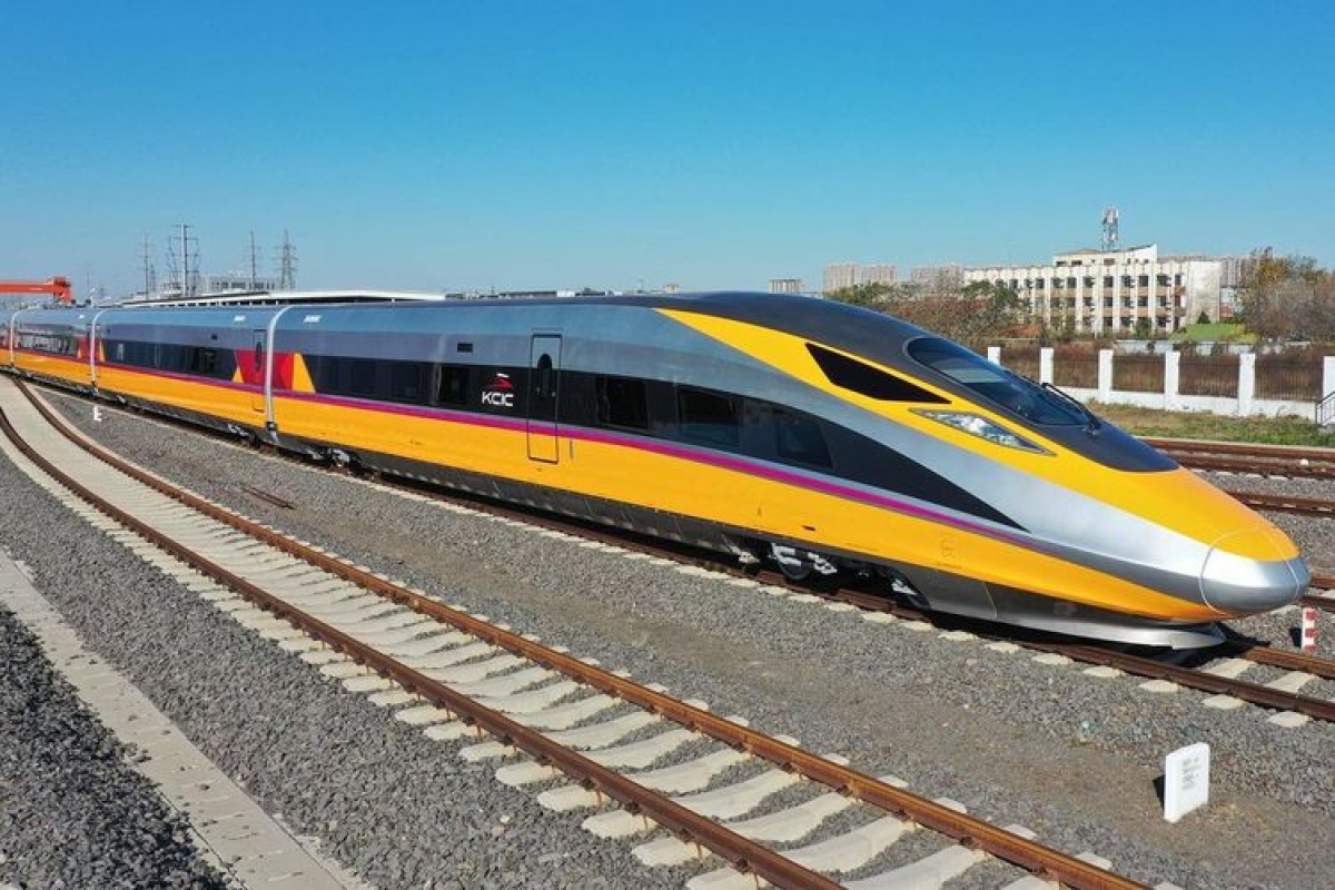Indonesia sắp khánh thành đường sắt cao tốc với thiết kế đạt tốc độ 350 km/h - Ảnh 1.