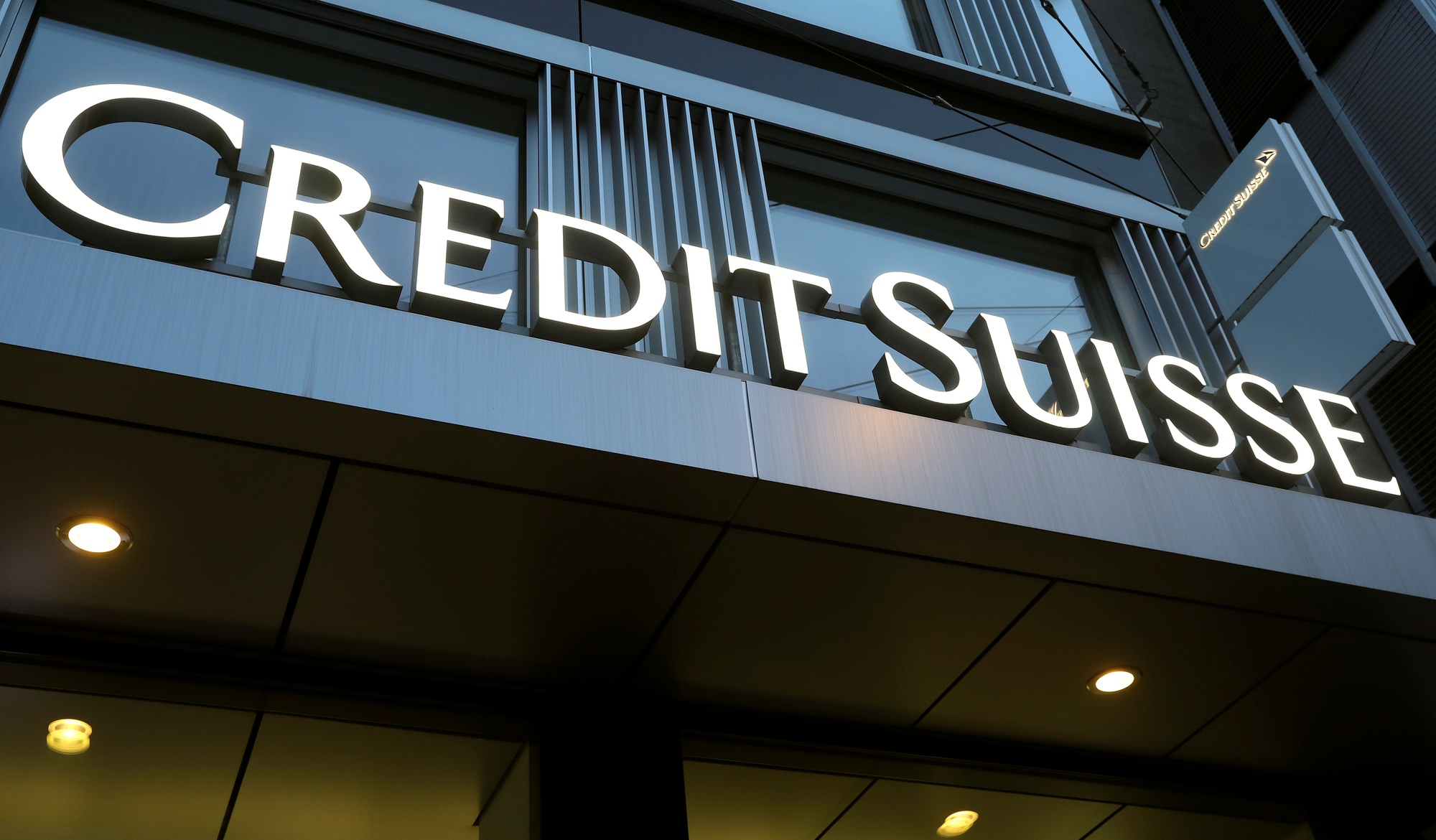Thụy Sĩ điều tra hình sự vụ sáp nhập Credit Suisse vào UBS - Ảnh 1.