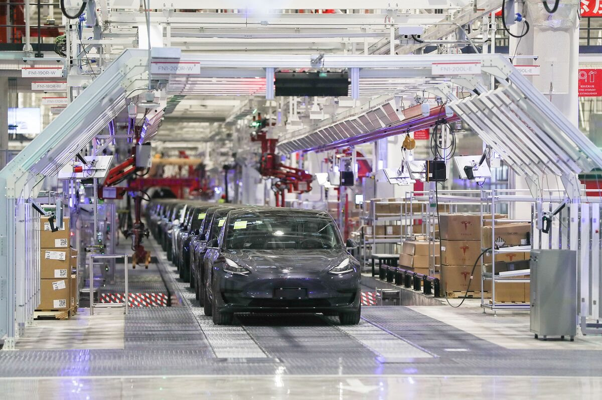 Chấn động bê bối tại Tesla: Coi công nhân như robot, nhà máy nhiều 'điểm mù' về an toàn, đã có người thiệt mạng - Ảnh 2.