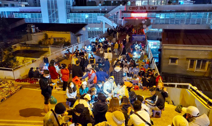 Cận cảnh khung sắt phá nát cầu Hồng Kông ở Đà Lạt - Ảnh 4.