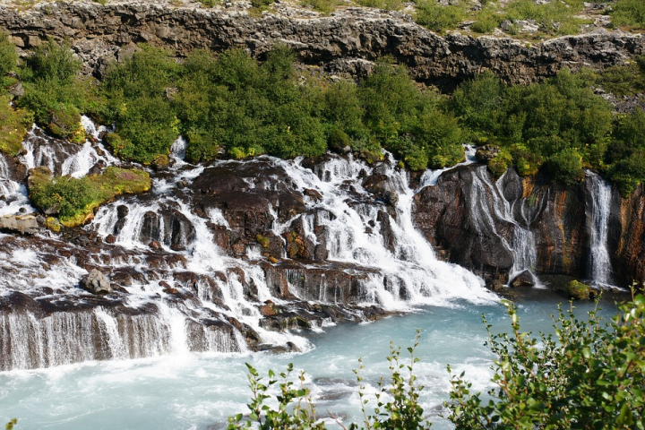 Choáng ngợp những thác nước đẹp ngoạn mục ở xứ băng đảo - Ảnh 5.