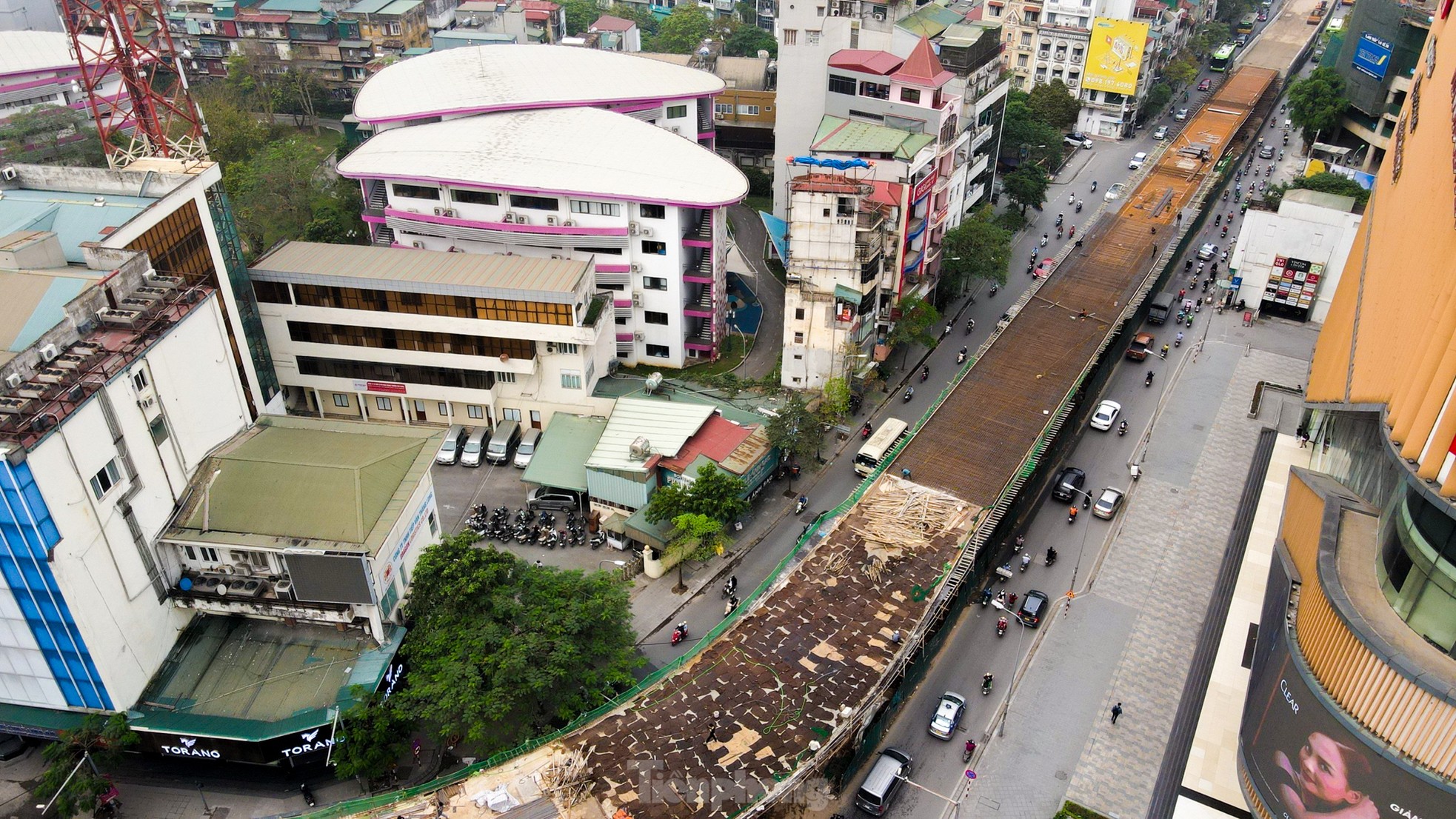 Diện mạo cầu vượt chữ C Chùa Bộc - Phạm Ngọc Thạch ra sao sau 4 lần lùi tiến độ? - Ảnh 3.