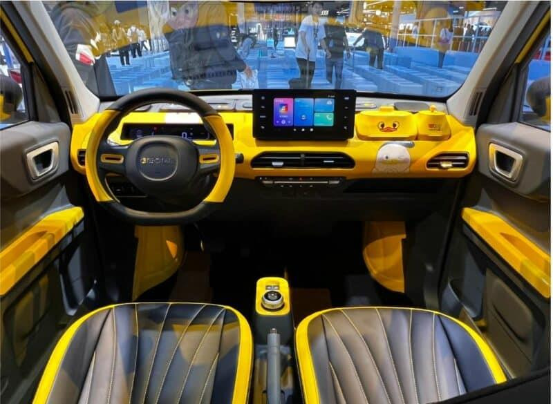 Geely tung phiên bản &quot;vịt vàng&quot; cho xe điện Panda Mini EV, giá không tới 200 triệu đồng, cạnh tranh trực tiếp với Wuling Hongguang Mini sắp bán tại Việt Nam - Ảnh 3.