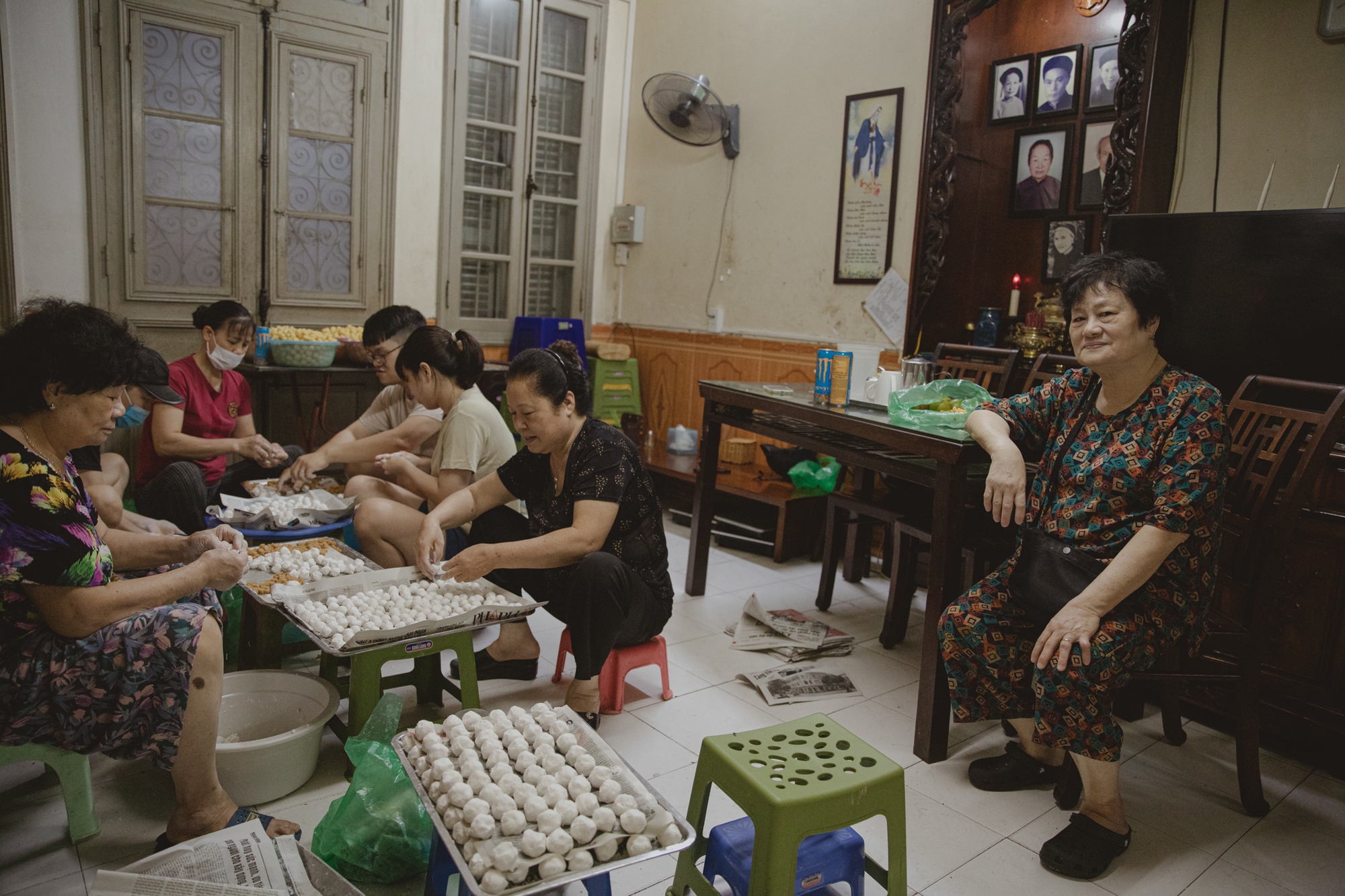 Đột nhập hàng chè nổi tiếng đình đám Hà Nội lúc nửa đêm, xem cảnh chuẩn bị cho ngày bán lớn nhất năm - Ảnh 6.