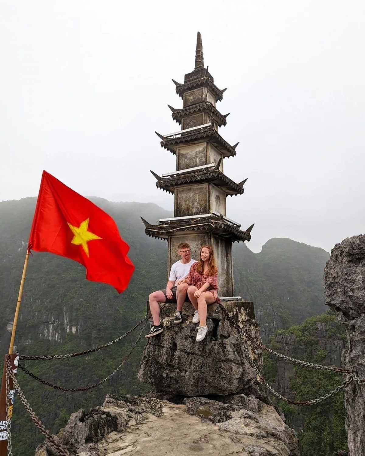 Trải nghiệm Hang Múa, đệ nhất checkin hút cả khách Tây lẫn khách Việt - Ảnh 8.
