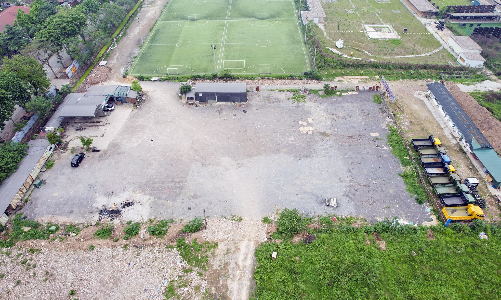 Cận cảnh dự án khu đô thị ở Hà Nội biến tướng thành sân bóng, cho thuê tùm lum - Ảnh 6.