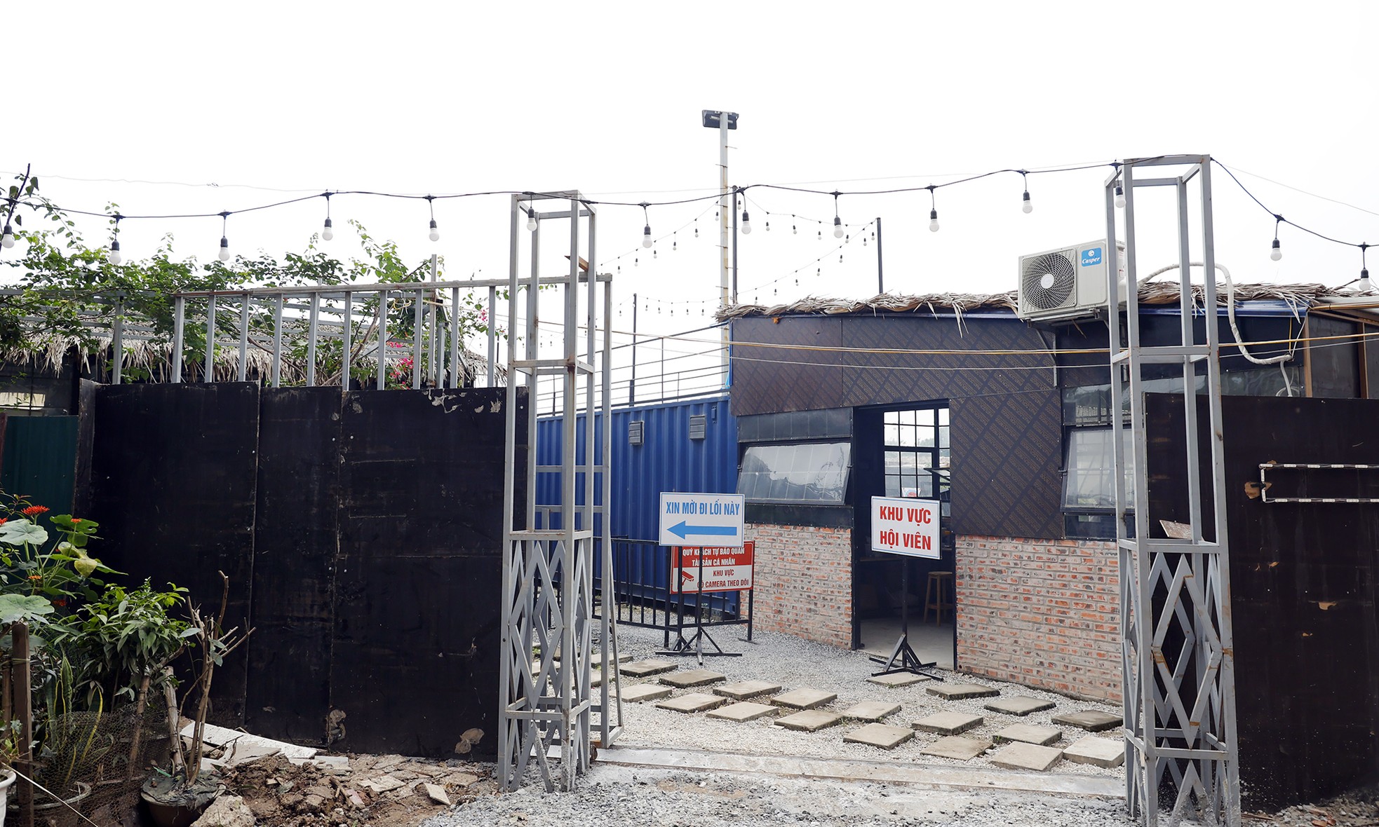 Cận cảnh dự án khu đô thị ở Hà Nội biến tướng thành sân bóng, cho thuê tùm lum - Ảnh 8.