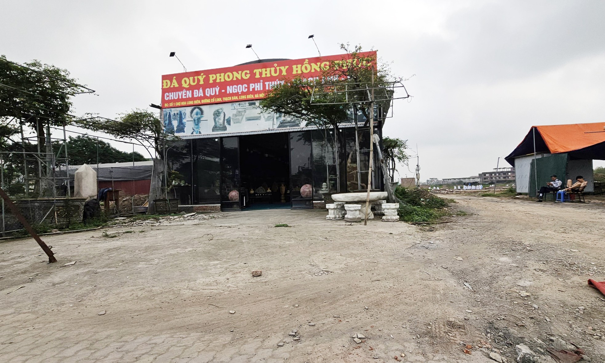 Cận cảnh dự án khu đô thị ở Hà Nội biến tướng thành sân bóng, cho thuê tùm lum - Ảnh 12.