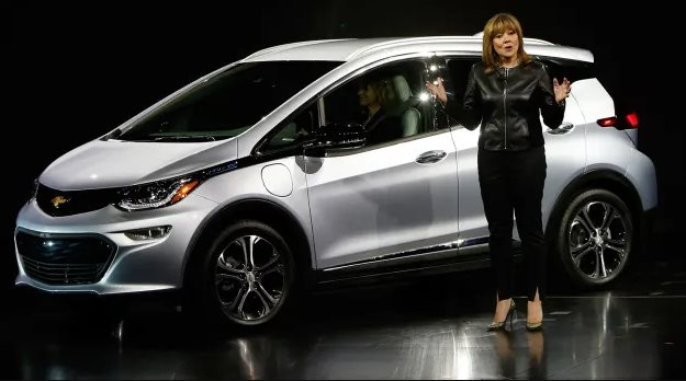 Làm xe điện 'không dễ xơi': GM vừa tuyên bố ngừng sản xuất dòng xe chủ lực, thừa nhận không đủ sức cạnh tranh - Ảnh 2.