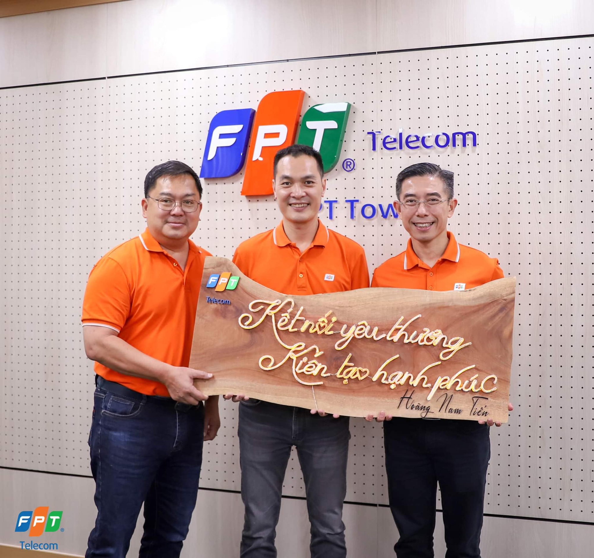 Vị doanh nhân vừa &quot;rời ghế&quot; Chủ tịch FPT Telecom: 30 năm làm việc vẫn hối hận vì chưa kiếm đủ tiền, từng gây xôn xao với quan điểm &quot;cha mẹ đừng làm bạn với con&quot; - Ảnh 1.