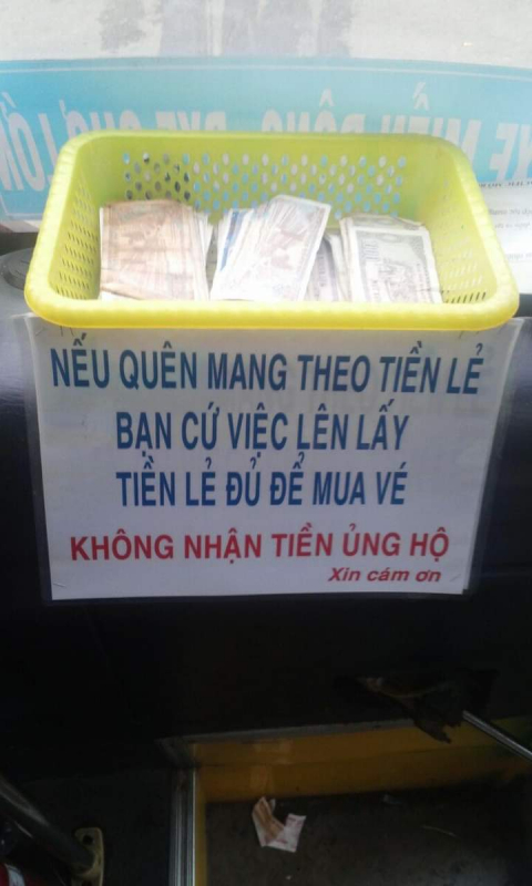 Đang làm ngân hàng thì chuyển qua lái xe buýt, tài xế 6 năm hóa &quot;người hùng&quot;, nổi khắp Sài Gòn - Ảnh 2.