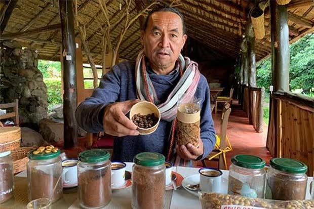 Đi lượm thức đồ thừa của dơi, người dân một vùng &quot;đổi đời&quot;:  Bất ngờ với cách tạo ra loại đồ uống đắt nhất thế giới - Ảnh 2.