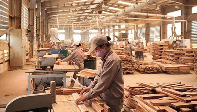 Doanh nghiệp ngành gỗ “ăn đong” từng đơn hàng - Ảnh 2.