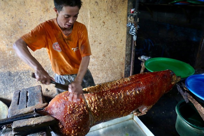 Babi guling: Món ăn đặc biệt của đảo Bali khiến đầu bếp phải thốt lên “ngon nhất thế giới” - Ảnh 1.