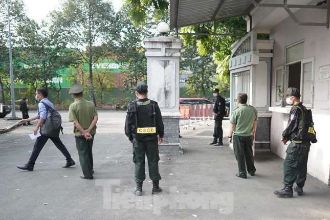 Bị cáo Nguyễn Võ Quỳnh Trang trả lời HĐXX về lý do rút kháng cáo, chấp nhận án tử hình - Ảnh 4.