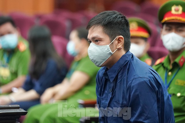 Bị cáo Nguyễn Võ Quỳnh Trang trả lời HĐXX về lý do rút kháng cáo, chấp nhận án tử hình - Ảnh 9.