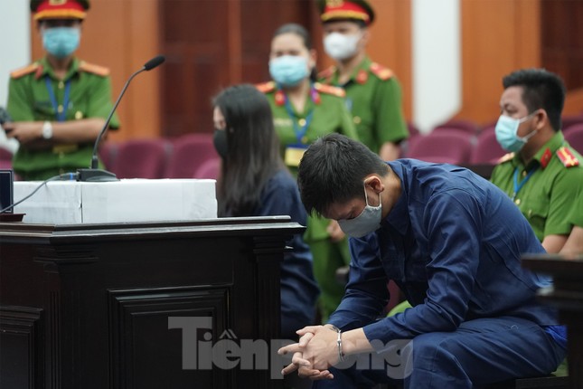 Bị cáo Nguyễn Võ Quỳnh Trang trả lời HĐXX về lý do rút kháng cáo, chấp nhận án tử hình - Ảnh 11.