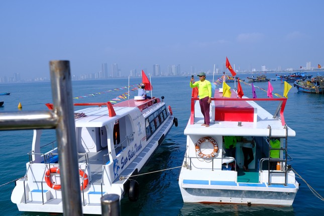 Vé du thuyền ngắm Đà Nẵng từ biển: Cao nhất 2 triệu đồng/người - Ảnh 2.