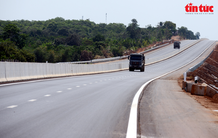 Ngăm cao tốc Mai Sơn - QL45 và Phan Thiết - Dầu Giây trong ngày khánh thành 29/4 - Ảnh 14.