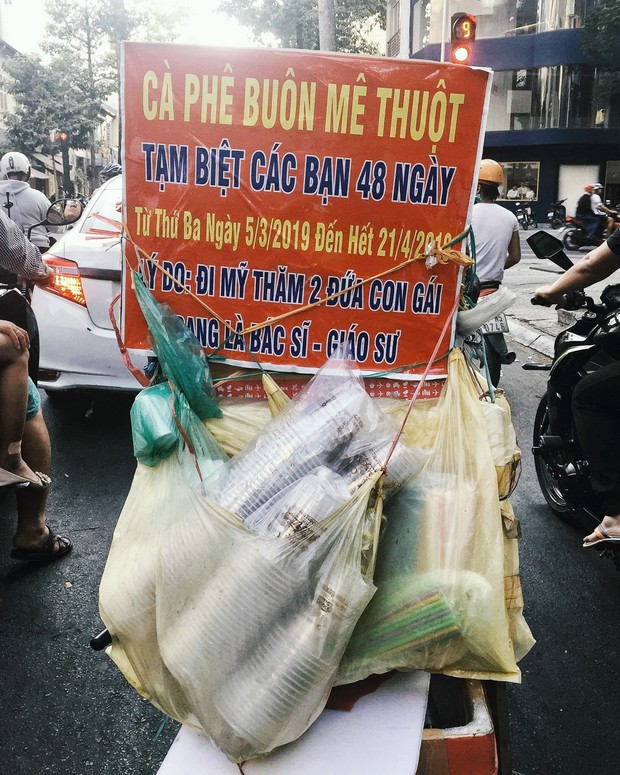 Hội đại gia “ngầm” khiến cư dân mạng trầm trồ: Cô bán xiên que đi châu Âu 5 tháng, chị bán xôi &quot;hành nghề&quot; bằng ô tô - Ảnh 4.