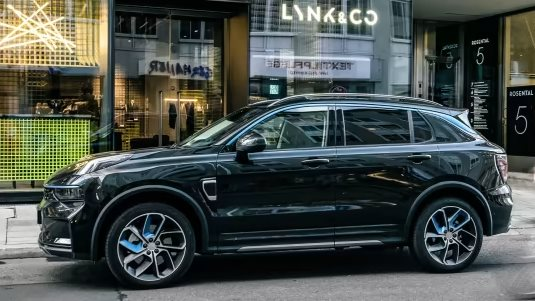 Các hãng xe ô tô cứ việc rời Nga, công ty này vẫn bám trụ lại hái 'quả ngọt', lợi nhuận tăng mạnh - Ảnh 1.