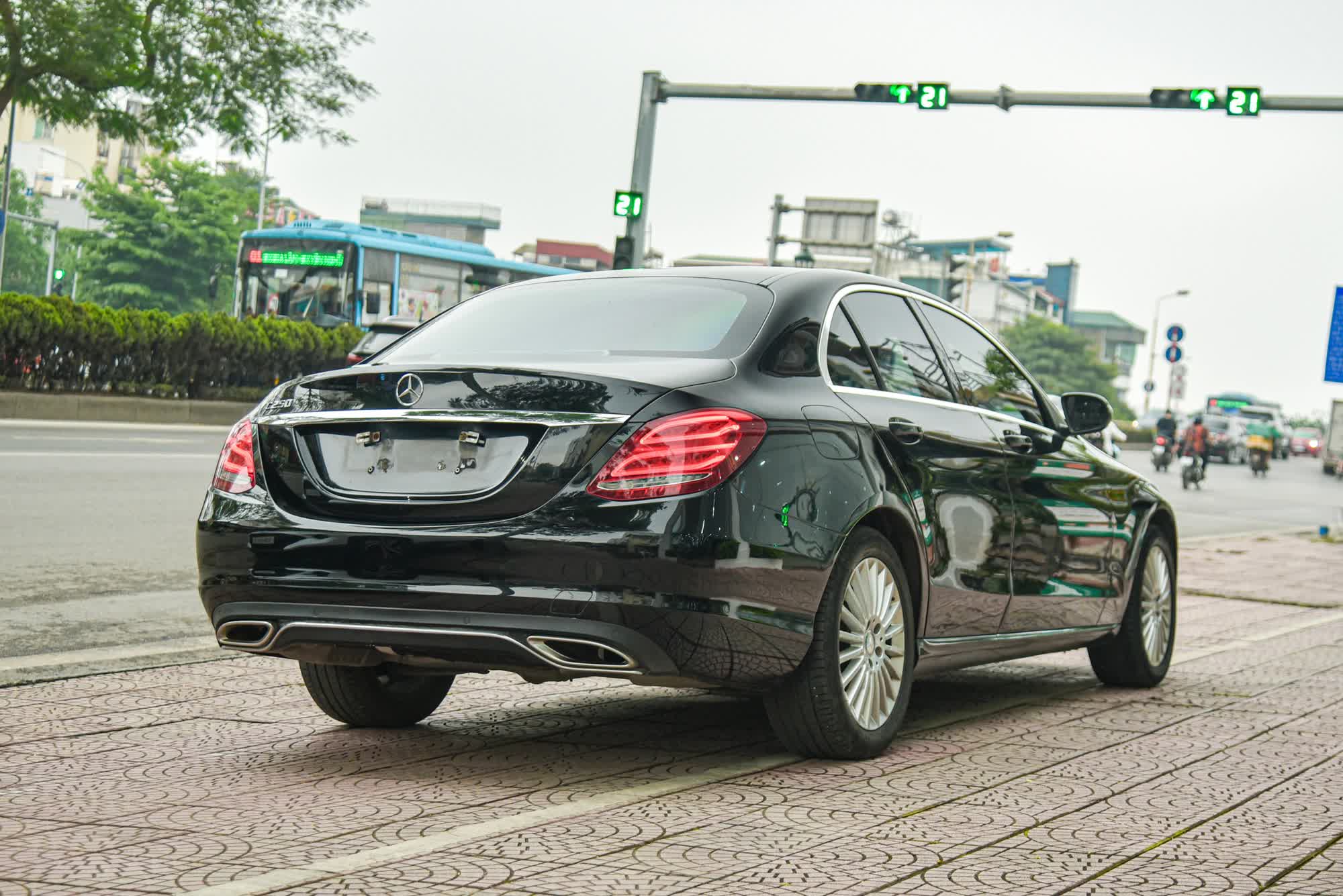 Cơ hội trải nghiệm Mercedes-Benz C 250 với giá gần ngang ngửa Kia K5 - Ảnh 4.