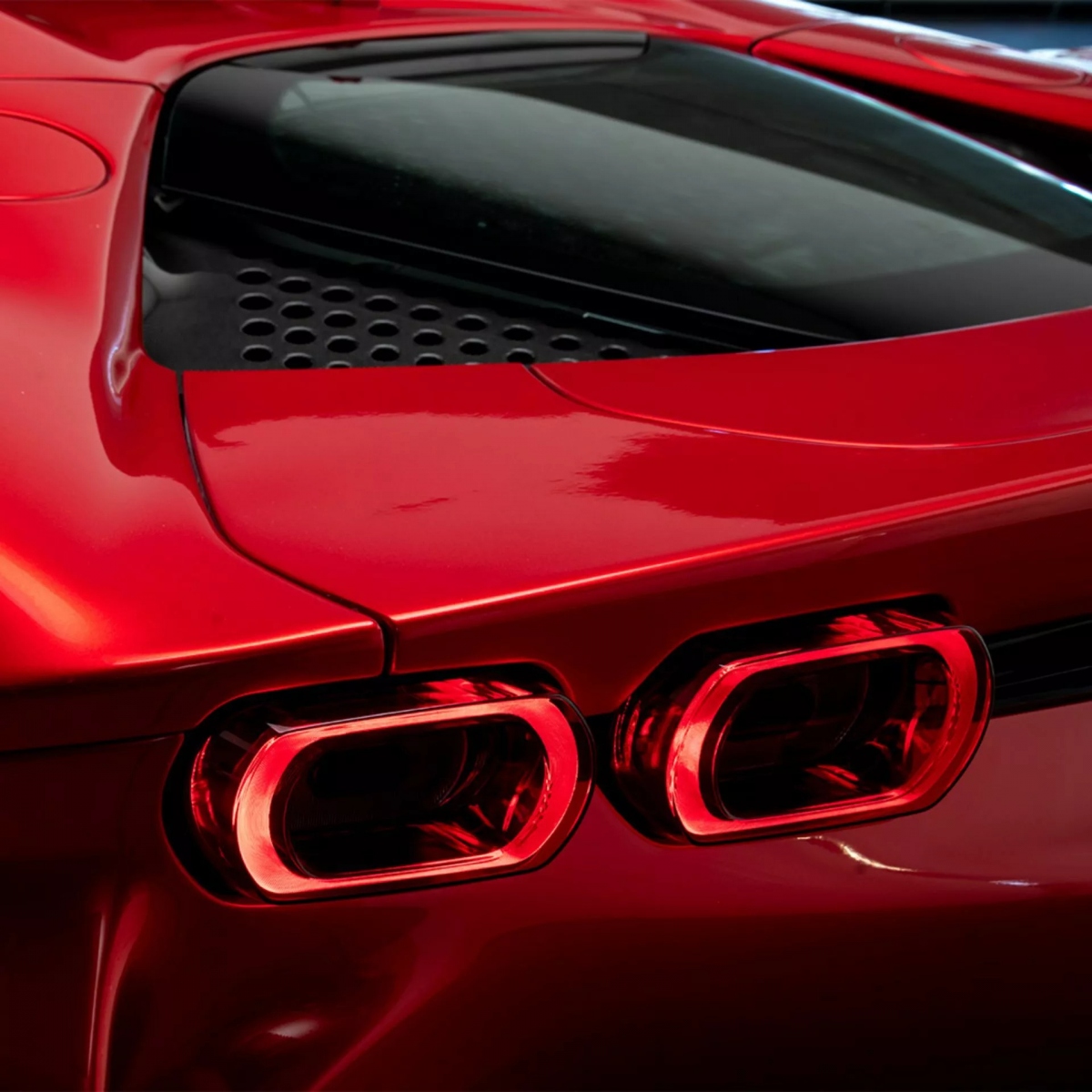 Chiêm ngưỡng Ferrari SF90 Spider phiên bản được thiết kế riêng cực ấn tượng - Ảnh 7.