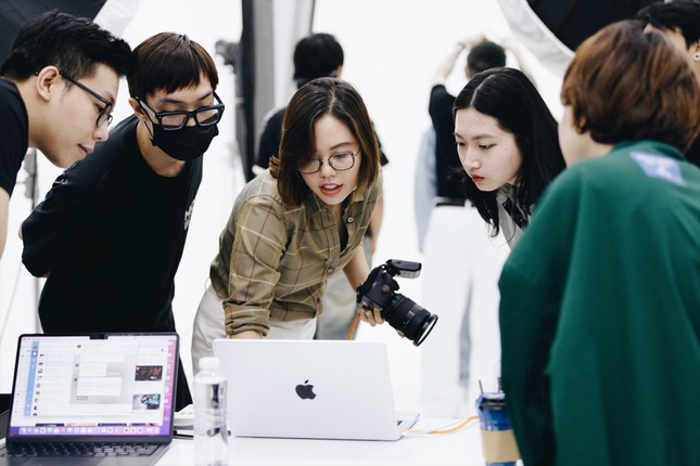 Xu hướng làm việc tự do: Khi người trẻ bước ra vùng an toàn - Ảnh 1.