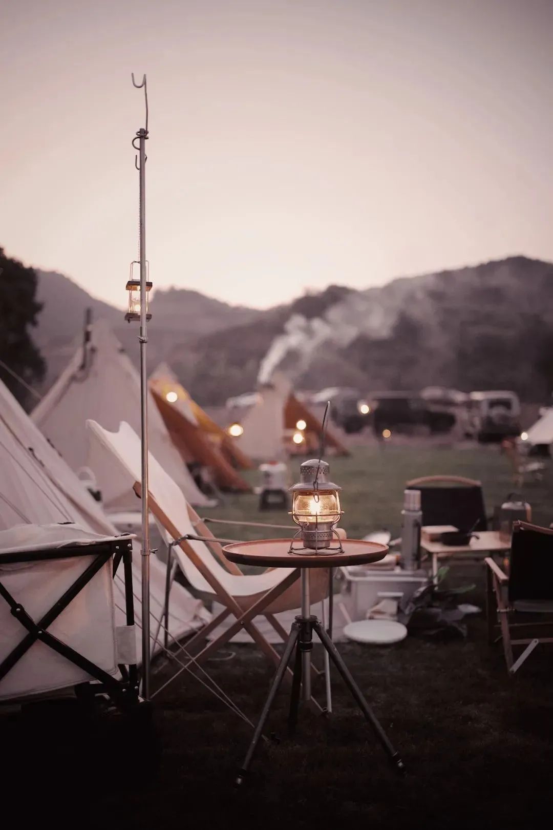 35 tuổi có 1 nhà vườn, 1 biệt thự, cặp vợ chồng vẫn quyết lên núi sống tạm bợ vì quá mê trải nghiệm này - Ảnh 4.