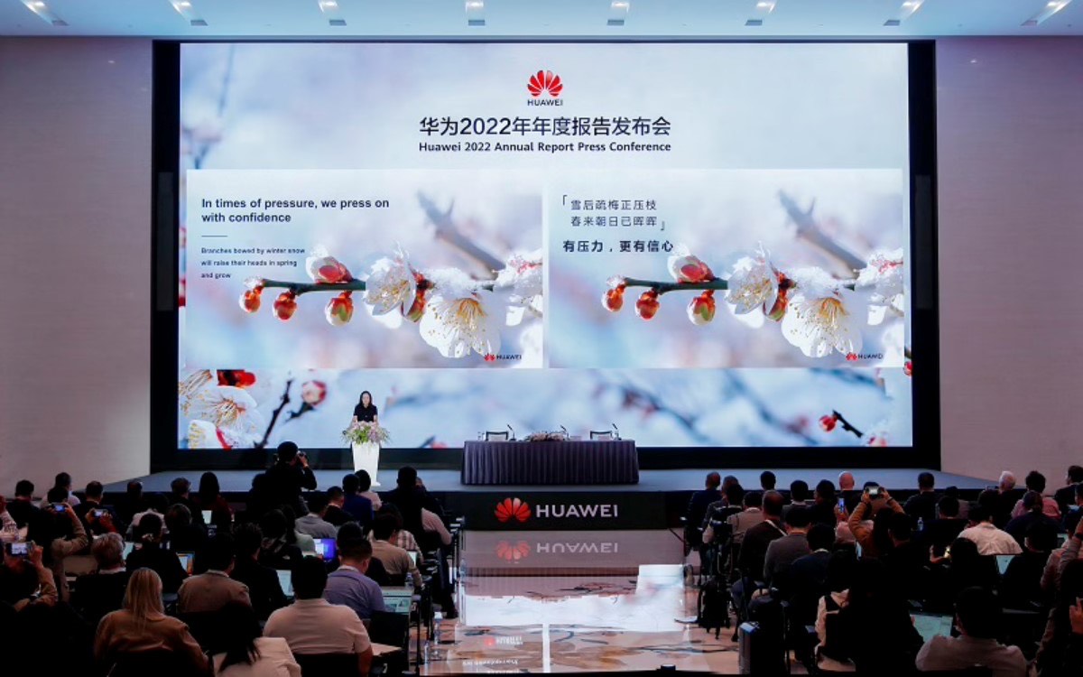 Huawei đưa quân đoàn chinh phục ngành hàng không và đường sắt - Ảnh 1.