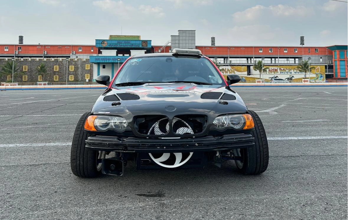 Bỏ 420 triệu đồng để mua chiếc BMW này nhưng chưa chắc có thể cầm lái ra đường - Ảnh 5.