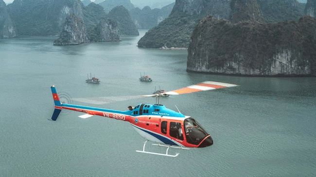 Máy bay trực thăng rơi trên vùng biển Hải Phòng - Quảng Ninh, 5 người gặp nạn - Ảnh 1.