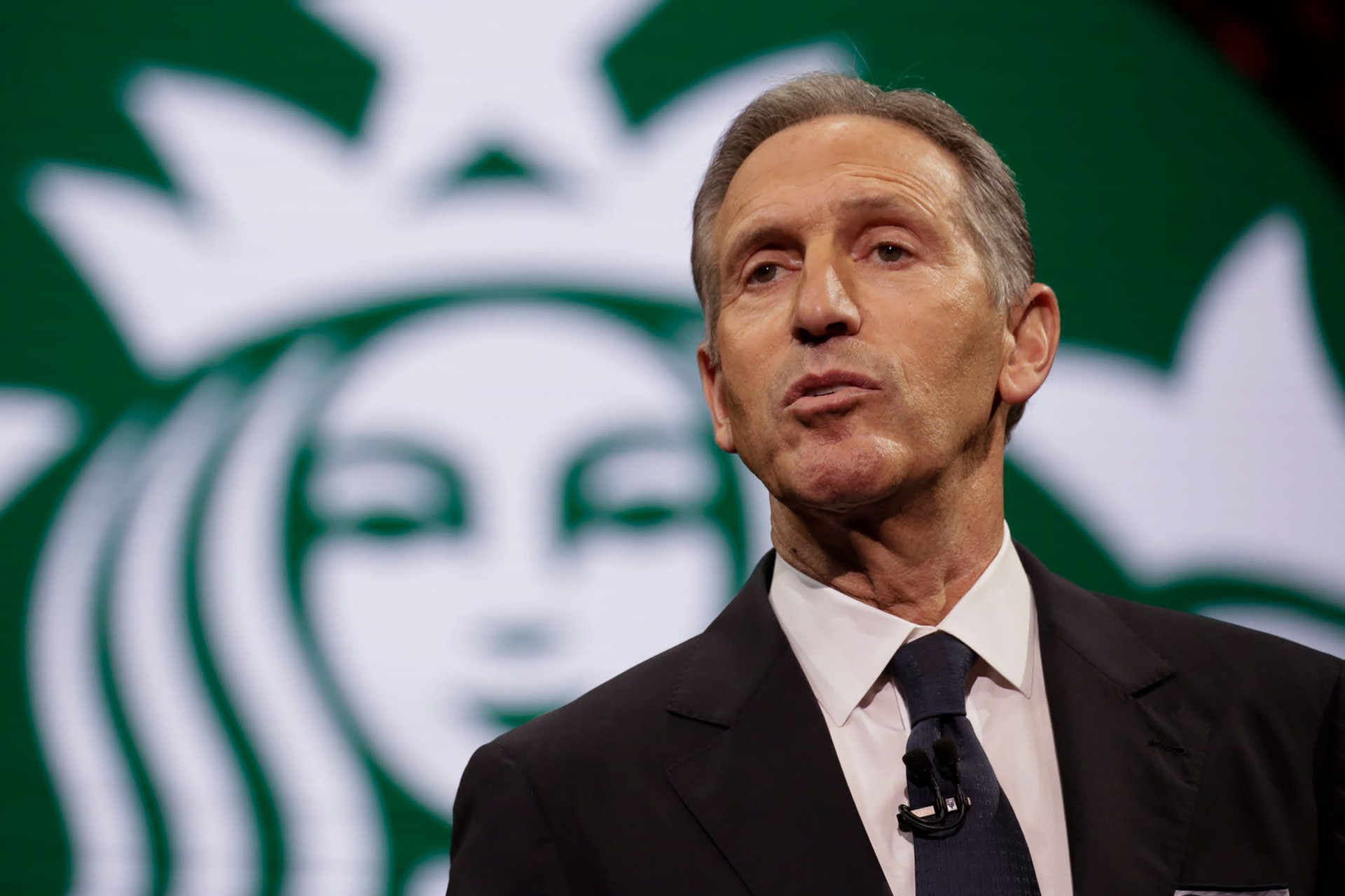 Khủng hoảng ở Starbucks: Hơn 30 năm gây dựng danh tiếng, tất cả đổ bể vì những lao động 'trẻ trâu' - Ảnh 2.