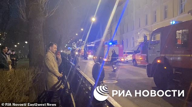 Truyền thông Nga: Cháy tại tòa nhà Bộ Quốc phòng ở Moscow - Ảnh 5.