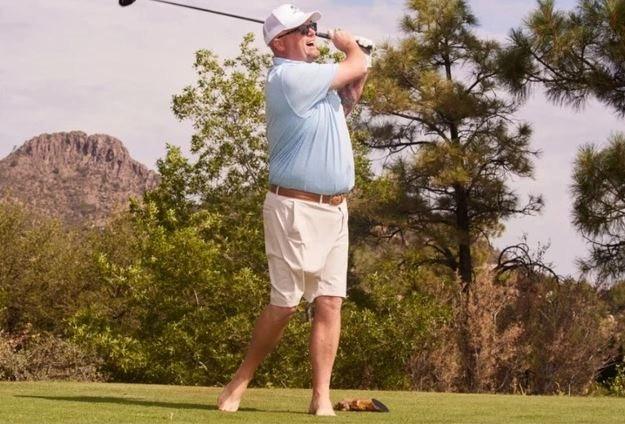 Cách người Mỹ chơi golf: Đi chân trần, coi đây là môn thể thao bình dân, tip nhân viên phục vụ 14 triệu đồng/ngày là chuyện nhỏ - Ảnh 2.