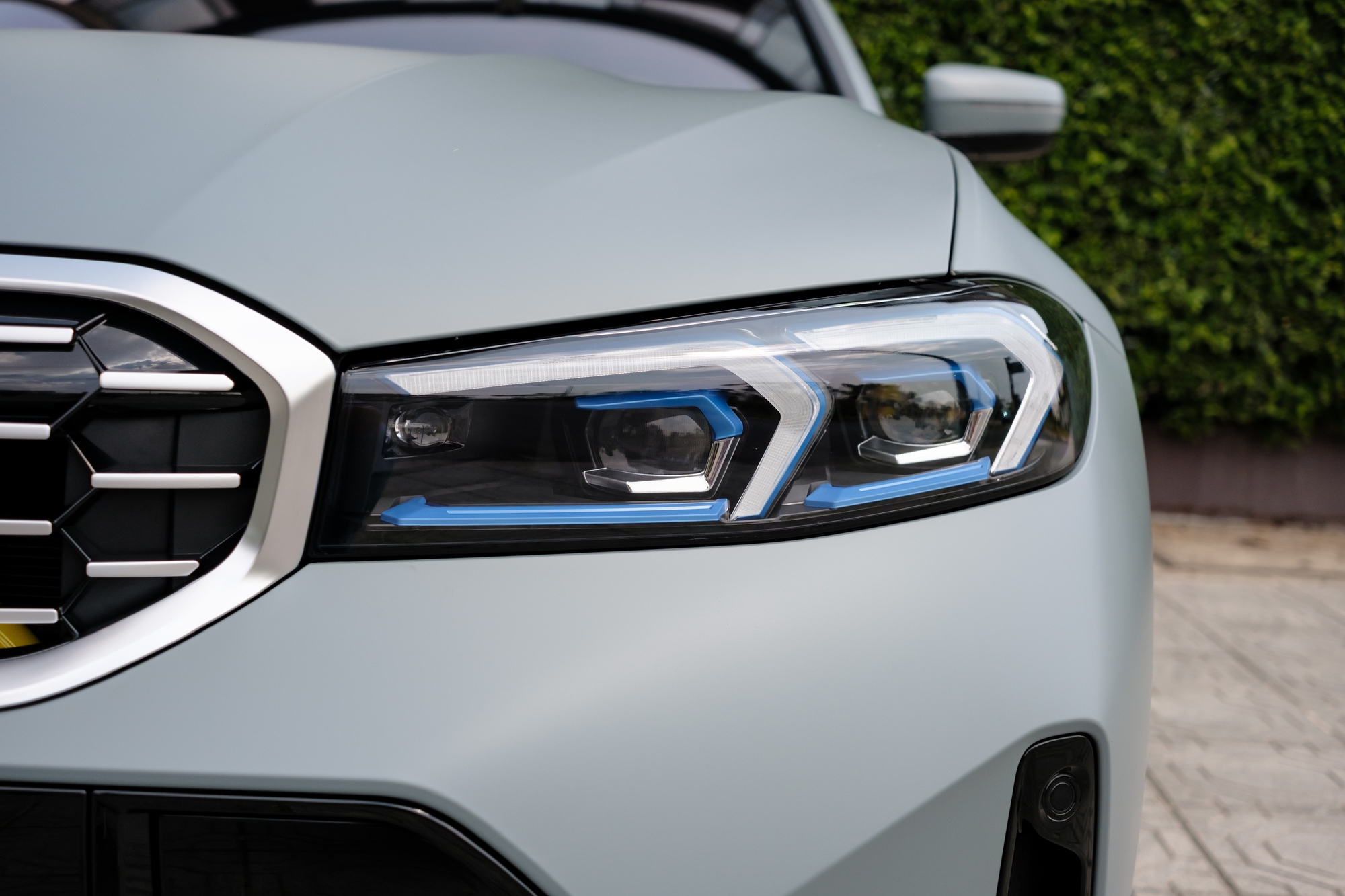 Thợ Việt lột xác BMW 330i cũ thành bản mới trong 2 ngày: Toàn hàng chính hãng, hết 140 triệu đồng  - Ảnh 5.