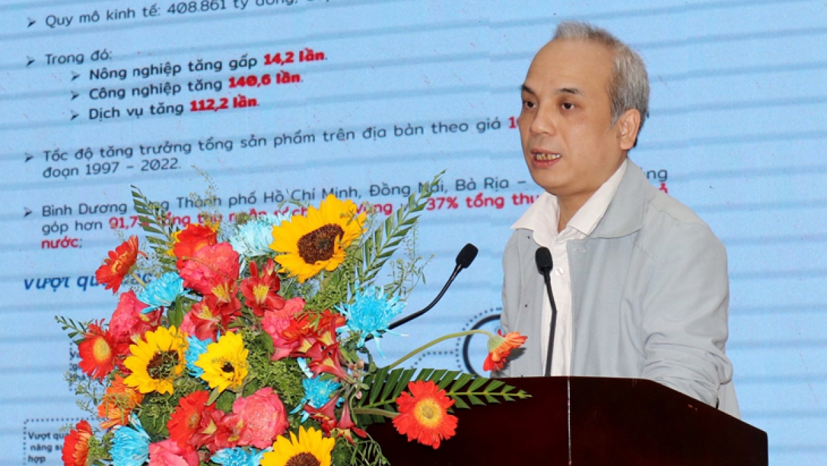 Gỡ điểm nghẽn để thực hiện chiến lược phát triển Bình Dương - Ảnh 2. Gỡ điểm nghẽn để thực hiện chiến lược phát triển Bình Dương - Ảnh 2.