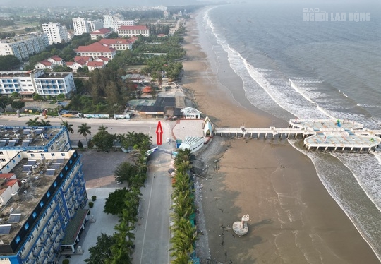 Những con đường cong mềm mại khó coi trên bãi biển nổi tiếng ở Thanh Hóa - Ảnh 3. Những con đường cong mềm mại khó coi trên bãi biển nổi tiếng ở Thanh Hóa - Ảnh 3.