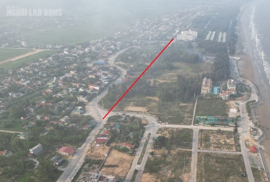 Những con đường cong mềm mại khó coi trên bãi biển nổi tiếng ở Thanh Hóa - Ảnh 9. Những con đường cong mềm mại khó coi trên bãi biển nổi tiếng ở Thanh Hóa - Ảnh 9.