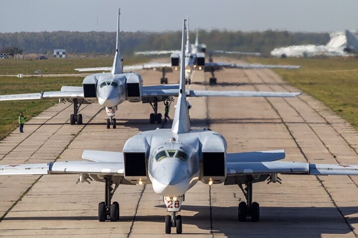 Tình báo Ukraine từng mua chuộc phi công Nga cướp máy bay chiến đấu - Ảnh 1.