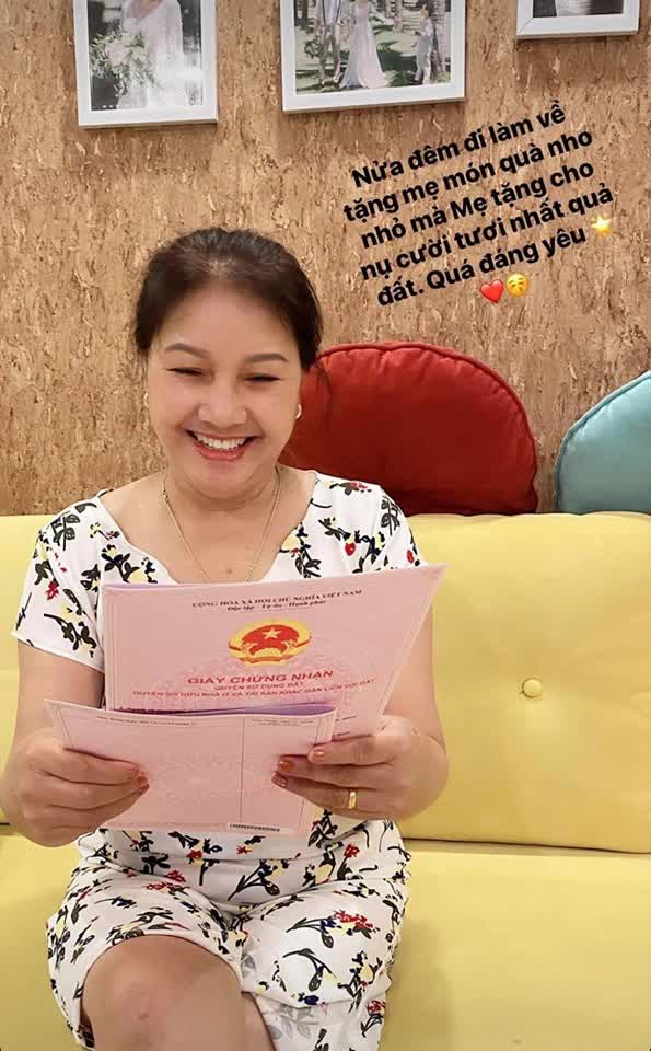 Diễn viên Bảo Thanh giàu cỡ nào: Loạt xe sang tiền tỷ, biệt thự chỉ để nghỉ dưỡng và tiết kiệm bằng "vài tờ hồng đỏ"  - Ảnh 7.