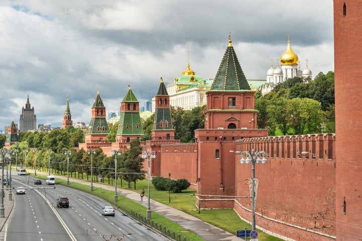 Vì sao những bức tường điện Kremlin có màu đỏ gạch? - Ảnh 1.