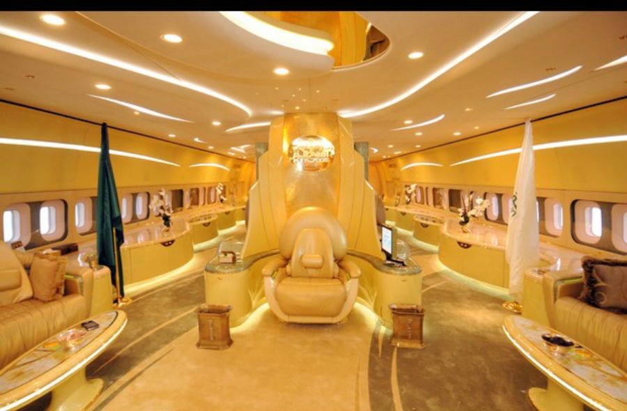 Soi khối tài sản khổng lồ của hoàng tử Alwaleed bin Talal - người giàu nhất Ả Rập Xê Út  - Ảnh 9.