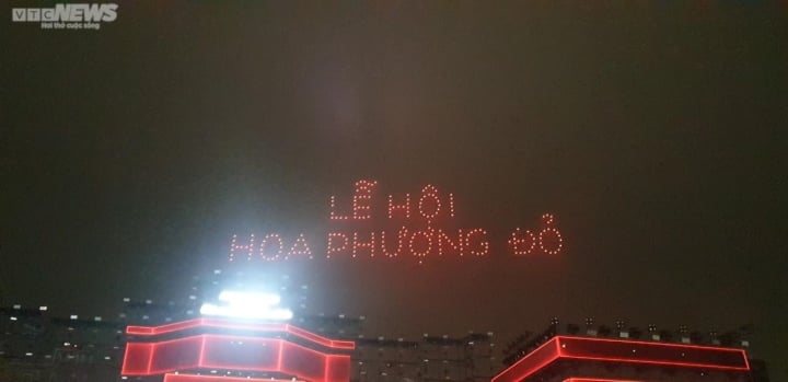 Hải Phòng: Đặc sắc màn trình diễn máy bay không người lái ở Lễ hội Hoa Phượng Đỏ - Ảnh 3.