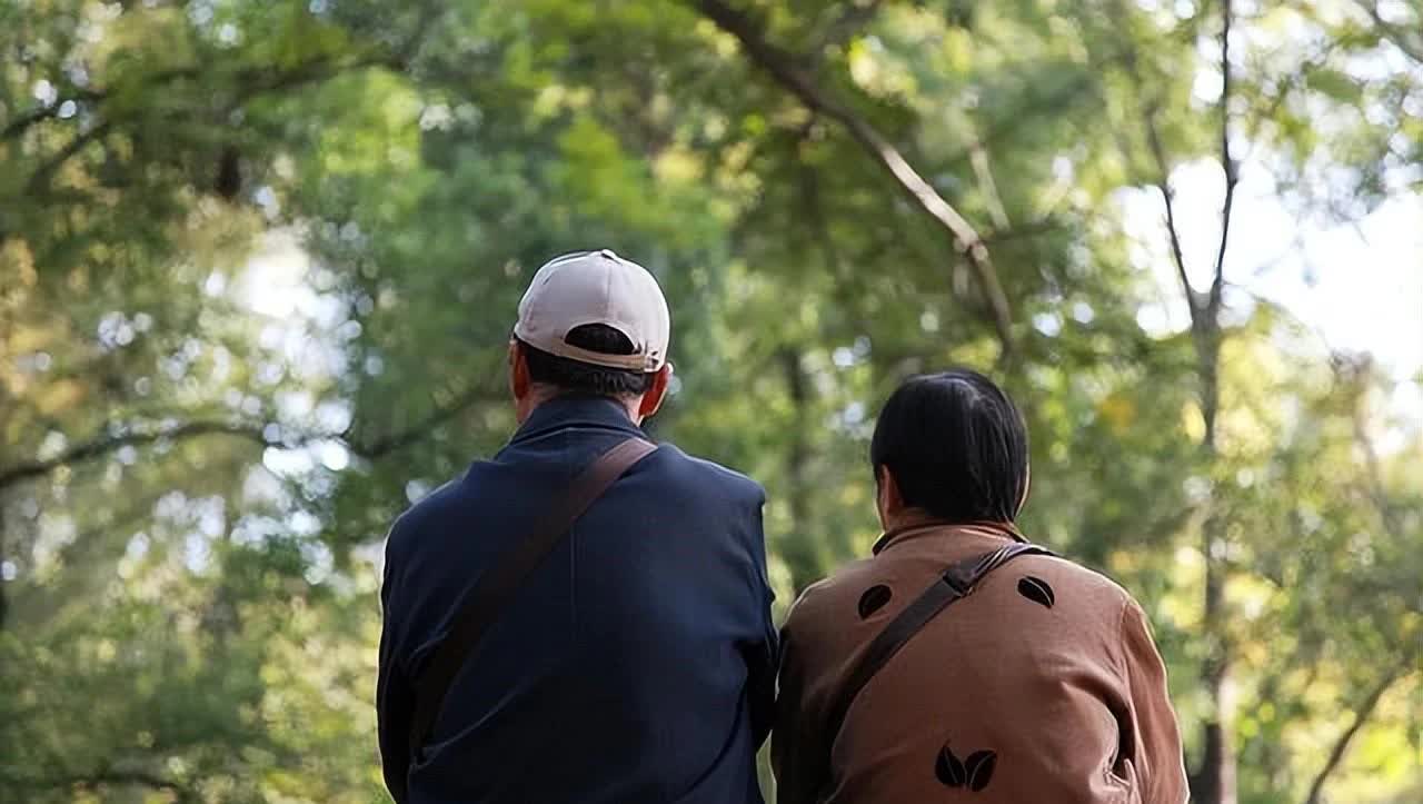 'Anh em như thể tay chân' nhưng cha mẹ qua đời, tôi từ chối cho anh em đến nhà sum họp: Quyết định đau đớn vì nỗi khổ khó nói - Ảnh 3.