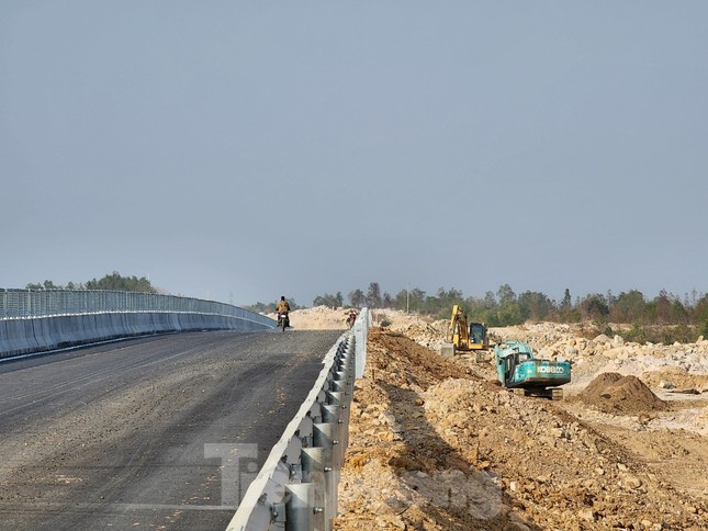 Dời ngày khánh thành đến 19/5, cao tốc Phan Thiết - Vĩnh Hảo đang thi công ra sao? - Ảnh 17.