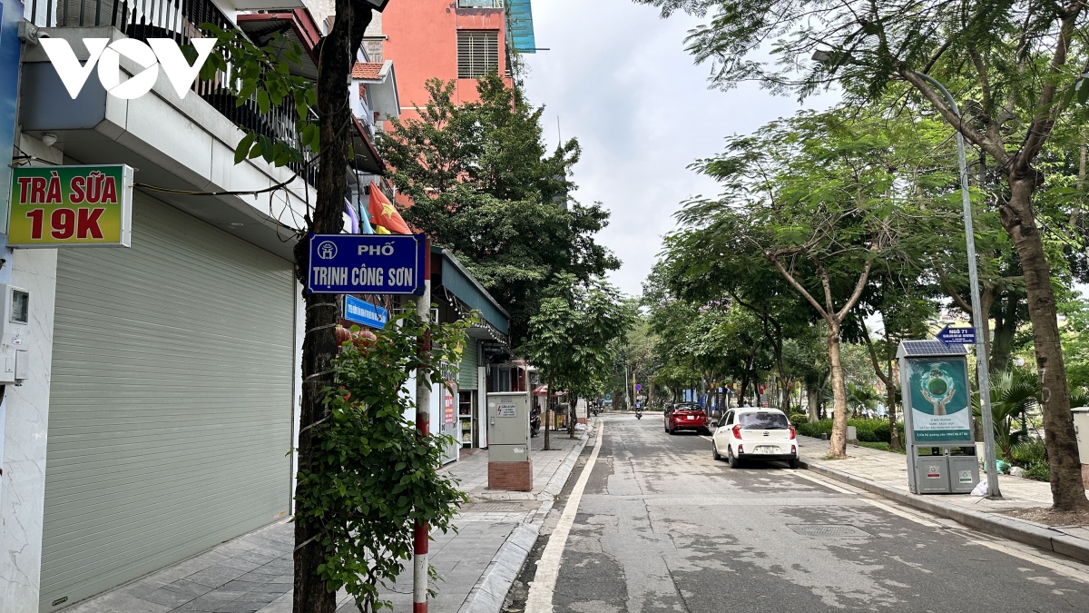 Cận cảnh loạt vỉa hè tuyến phố Hà Nội đủ điều kiện sử dụng tạm để buôn bán - Ảnh 19.