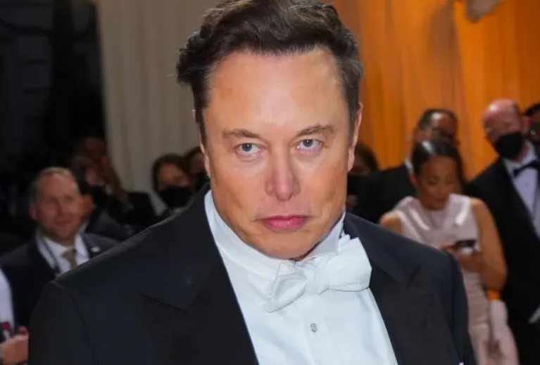 Quản lý li ti đáng sợ như Elon Musk: Là người cuối cùng thông qua mọi vị trí tuyển dụng mới ở Tesla, tự quyết định từng con ốc vít - Ảnh 1.