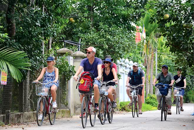 Khách Tây tò mò đi tìm “hình tròn kỳ lạ” trên bản đồ Huế: Địa điểm thuộc quần thể di tích nhưng ít ai biết - Ảnh 6.