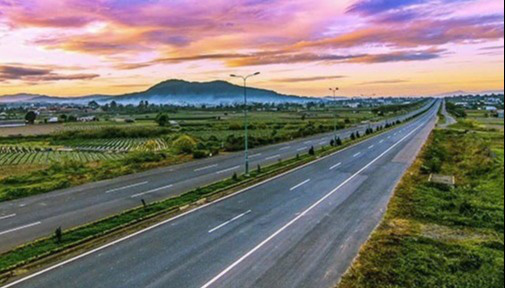 Lâm Đồng hướng đến các khu động lực, kết nối vùng dọc tuyến cao tốc Bảo Lộc - Liên Khương - Ảnh 2.